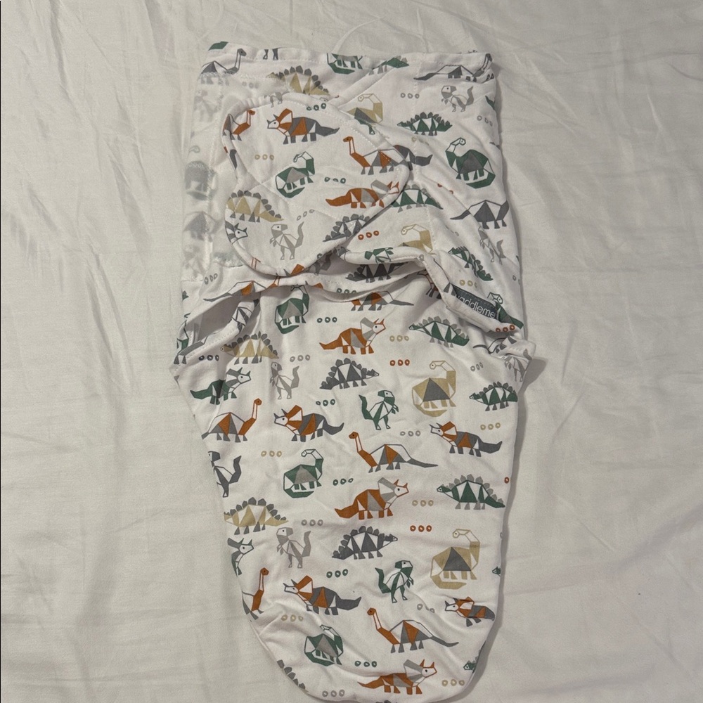 Dinosaur Print Swaddle me sleep swaddle size 0-3m